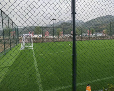足球场地围网